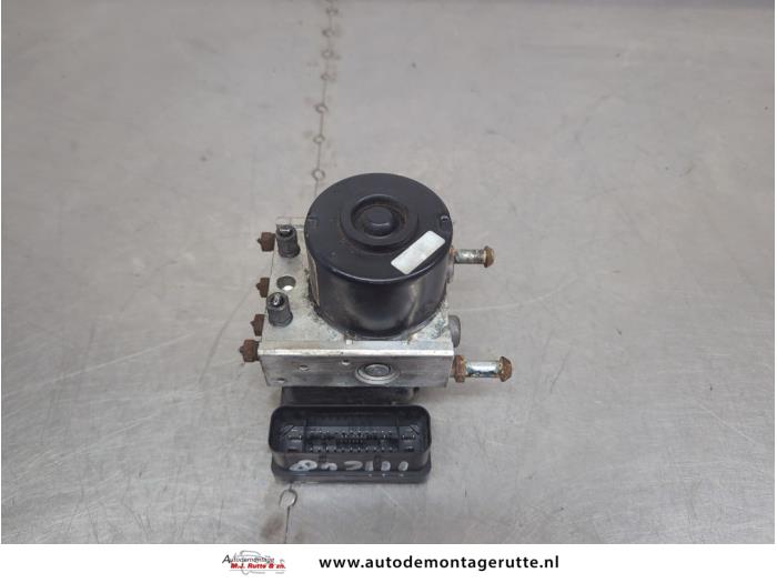 Gebruikte ABS Pomp Suzuki Swift O205803