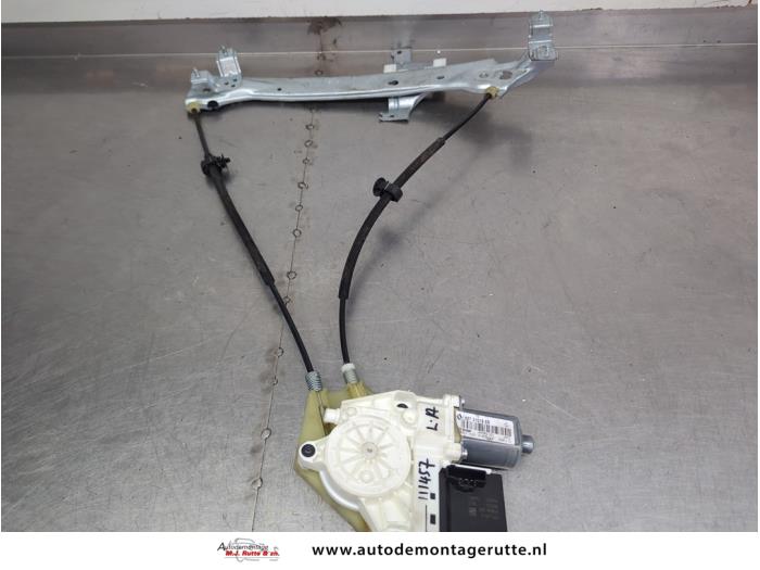 Gebruikte Ruitmechaniek 4Deurs links-achter Renault Megane O205808
