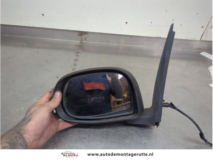 Gebruikte Buitenspiegel links Daihatsu Trevis O205842
