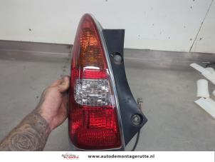 O205843 Gebruikte achterlicht links Daihatsu Trevis