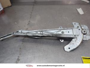 O205862 Gebruikte raammechaniek 2deurs links-voor Nissan Micra