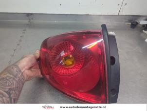 O205877 Gebruikte achterlicht links Seat Altea