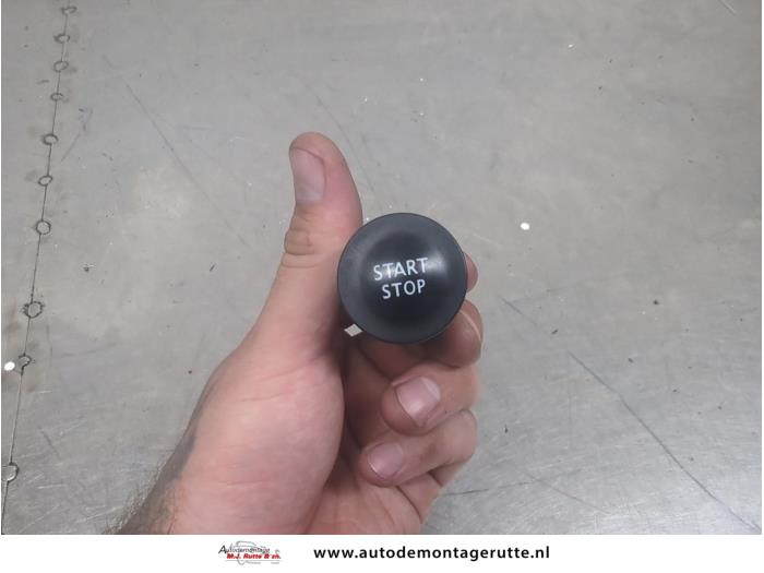 Gebruikte Start/Stop schakelaar Renault Megane O205894