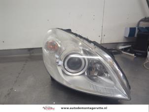 O205910 Gebruikte koplamp rechts Mercedes B-Klasse
