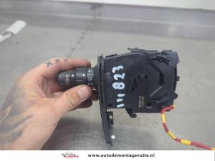 O205913 Gebruikte pinker schakelaar Renault Modus