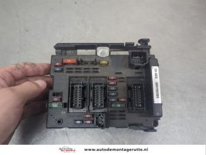 O205956 Gebruikte zekeringkast Peugeot 206