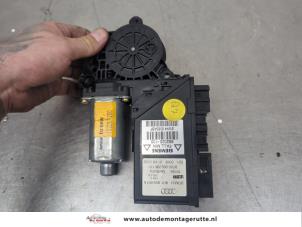 O205977 Gebruikte motor electrisch raam Audi A4