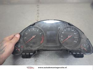 O205980 Gebruikte tellerklok Audi A4