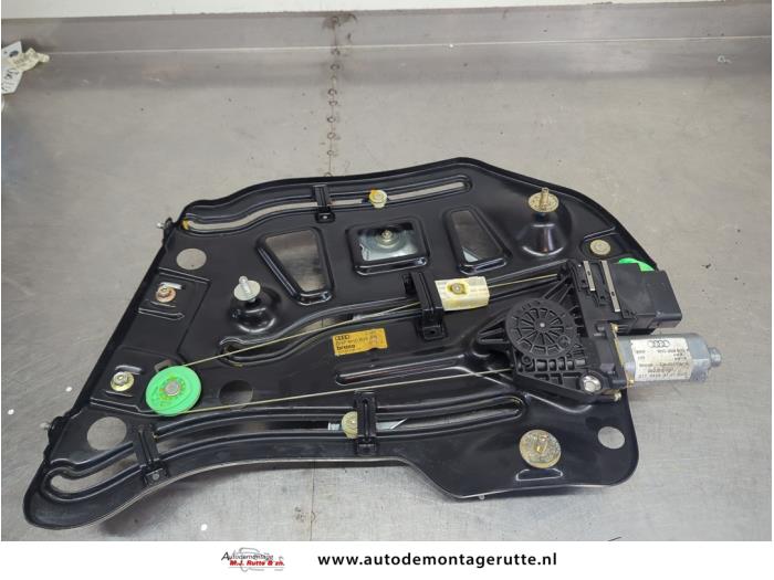 Gebruikte Ruitmechaniek 2Deurs rechts-achter Audi A4 O205982