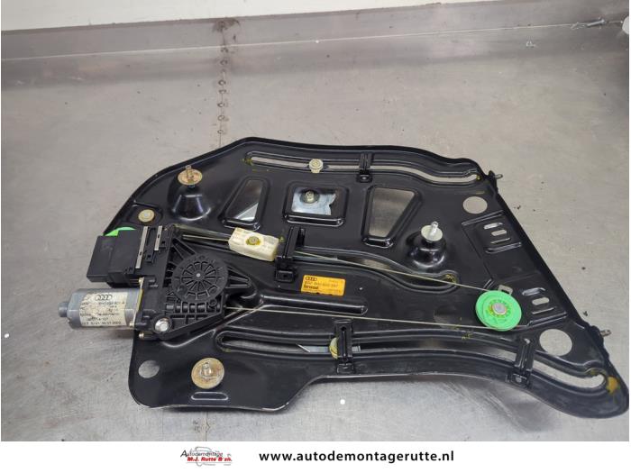 Gebruikte Raammechaniek 2Deurs links-achter Audi A4 O205984