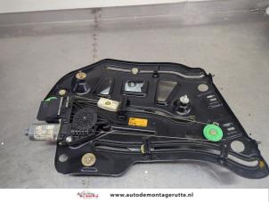 O205984 Gebruikte raammechaniek 2deurs links-achter Audi A4
