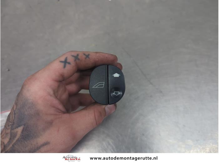 Gebruikte Elektrisch Raam Schakelaar Ford Fiesta O206000