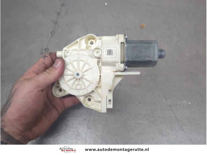 Gebruikte Portierruitmotor Ford Focus O206003