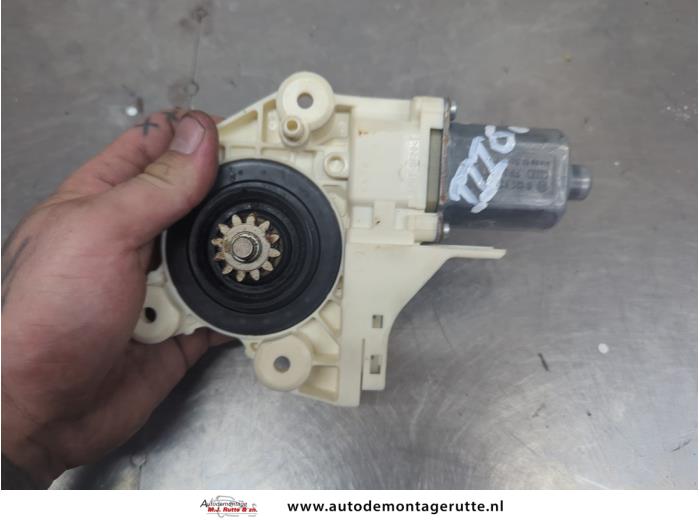 Gebruikte Portierruitmotor Ford Focus O206004