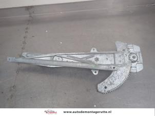 O206010 Gebruikte raammechaniek 2deurs links-voor Nissan Micra