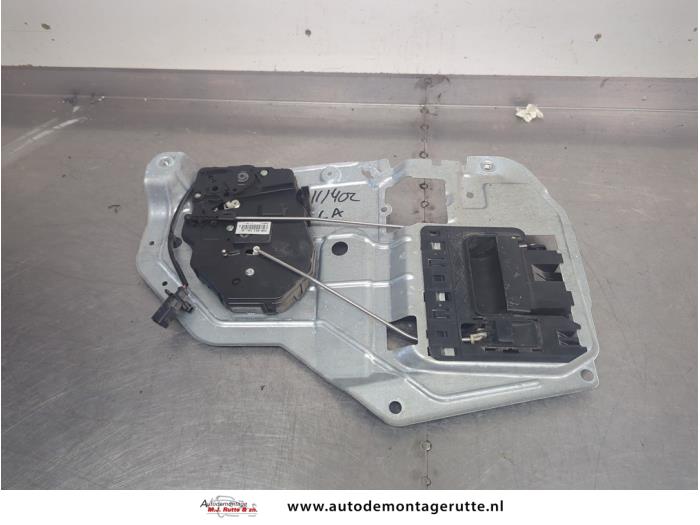 Gebruikte Slotmechaniek achterdeur Bus-Bestel Volkswagen Transporter O206036