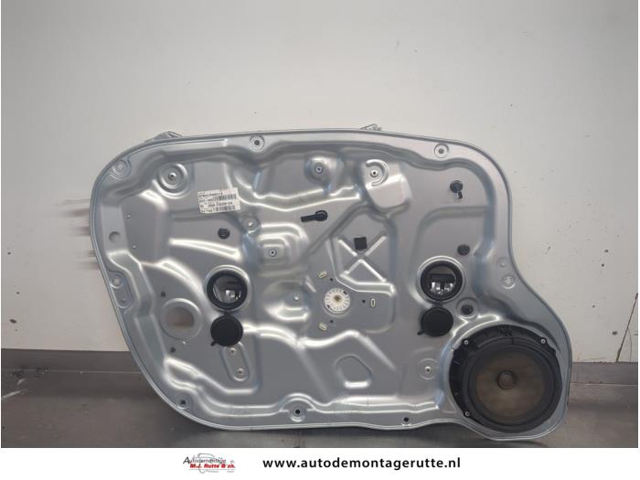 Gebruikte Raammechaniek 4Deurs links-voor Kia Ceed O206037