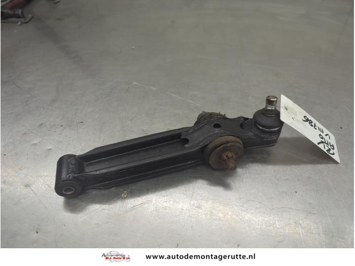 Gebruikte Draagarm rechts-voor Suzuki Alto O206058