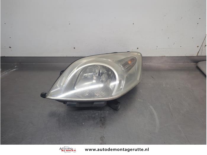 Gebruikte Koplamp links Fiat Fiorino O206085