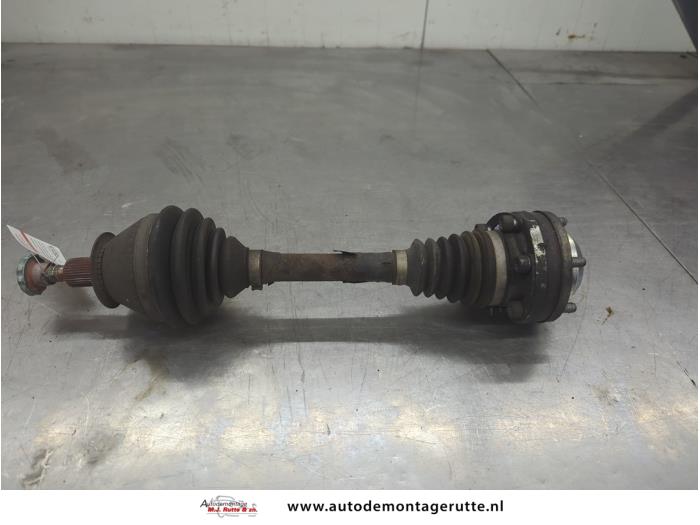 Gebruikte Steekas links-voor Volkswagen Polo O206108