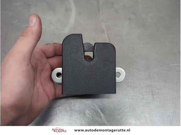Gebruikte Achterklep Slotmechaniek Seat Mii O206121