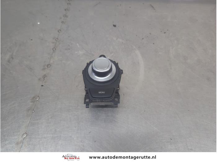 Gebruikte Bedieningspaneel Multi Media BMW 3-Serie O206173