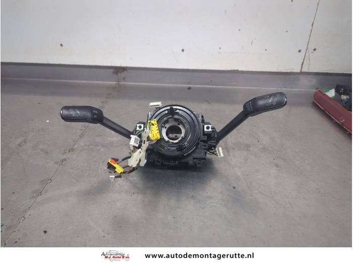 Gebruikte Stuurkolomschakelaar Volkswagen Golf O206181