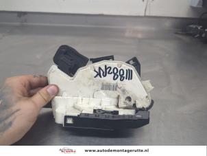O206222 Gebruikte portierslot mechaniek 4deurs rechts-achter Volkswagen Golf