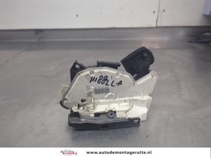 O206223 Gebruikte slotmechaniek portier 4deurs links-achter Volkswagen Golf