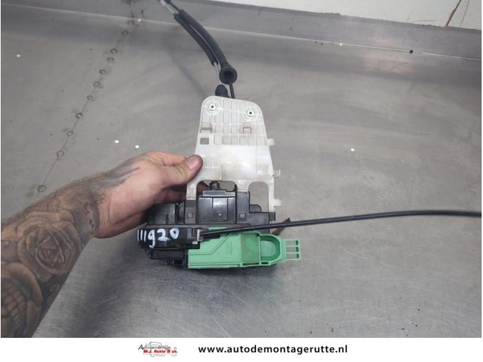 Gebruikte Deurslot Mechaniek 4Deurs links-achter Hyundai I30 O206291