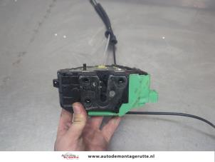 O206292 Gebruikte deurslot mechaniek 4deurs rechts-achter Hyundai I30