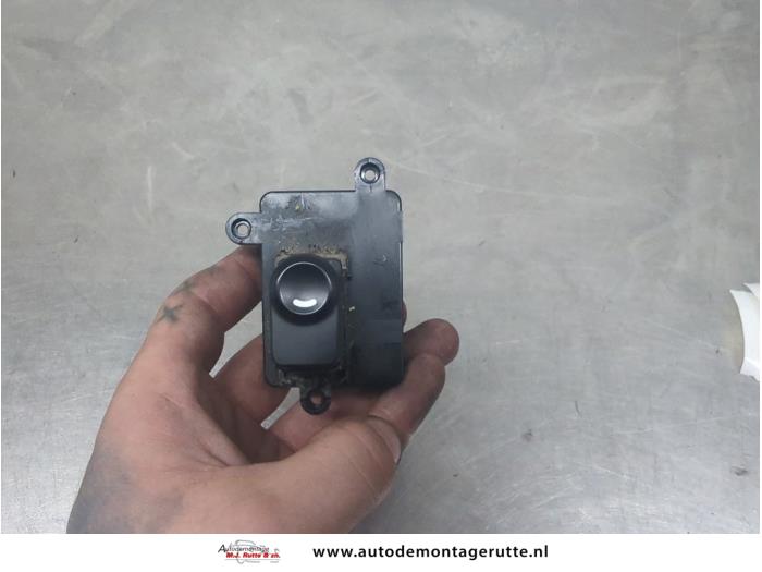 Gebruikte Elektrisch Raam Schakelaar Hyundai I30 O206296