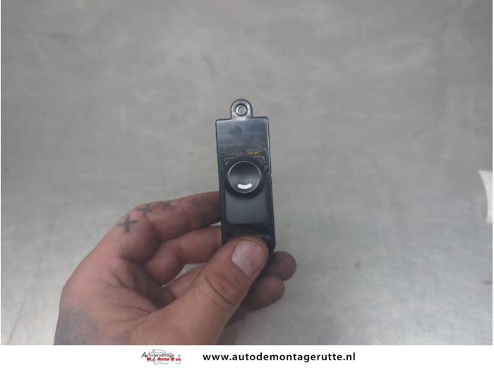 Gebruikte Elektrisch Raam Schakelaar Hyundai I30 O206297