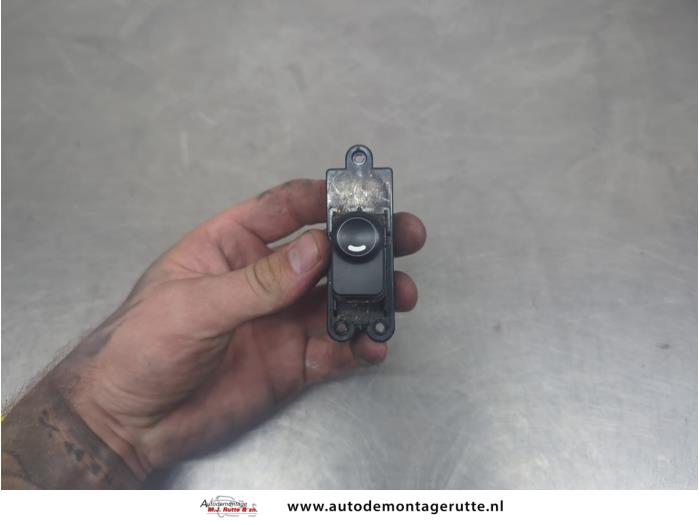 Gebruikte Elektrisch Raam Schakelaar Hyundai I30 O206298