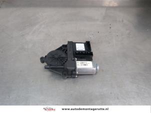O206396 Gebruikte raammotor portier Volkswagen Touran