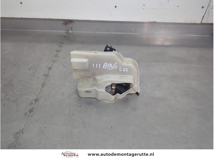 Gebruikte Deurslot Mechaniek 4Deurs links-achter Volkswagen Touran O206400