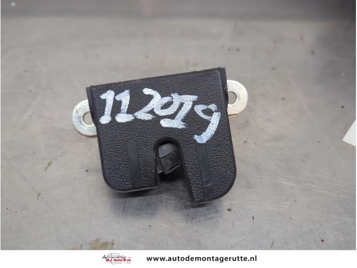 Gebruikte Slotmechaniek Achterklep Volkswagen Touran O206420