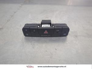 O206497 Gebruikte paniekverlichtings schakelaar Seat Ibiza