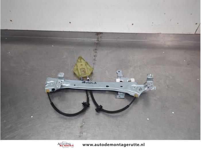 Gebruikte Ruitmechaniek 4Deurs links-achter Renault Megane O206513