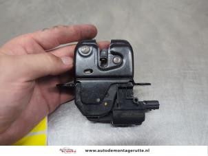 O206523 Gebruikte achterklep slotmechaniek Renault Megane