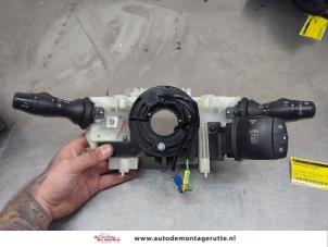 O206532 Gebruikte stuurkolomschakelaar Renault Megane