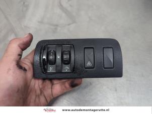O206536 Gebruikte schakelaar koplamp ihv Renault Megane