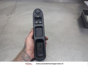 O206550 Gebruikte schakelblok ruiten Peugeot 207