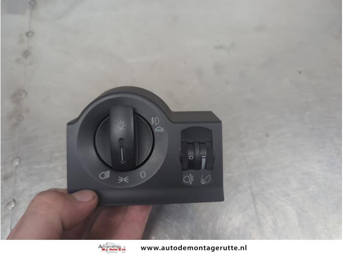 Gebruikte Licht Schakelaar Audi A2 O206564