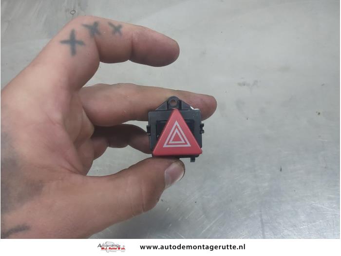 Gebruikte Gevarenlicht Schakelaar Audi A2 O206566
