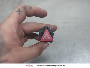 O206566 Gebruikte gevarenlicht schakelaar Audi A2