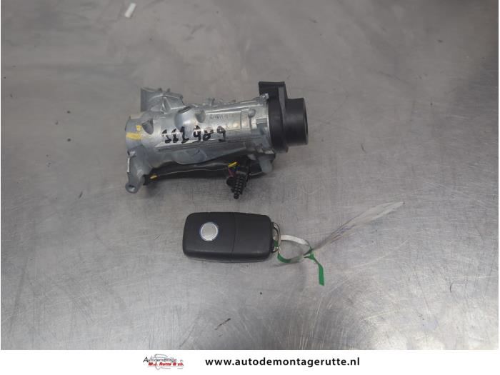 Gebruikte Kontaktslot+Sleutel Volkswagen Golf O206583