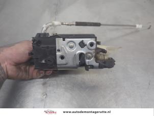 O206598 Gebruikte deurslot mechaniek 4deurs links-voor Citroen C4