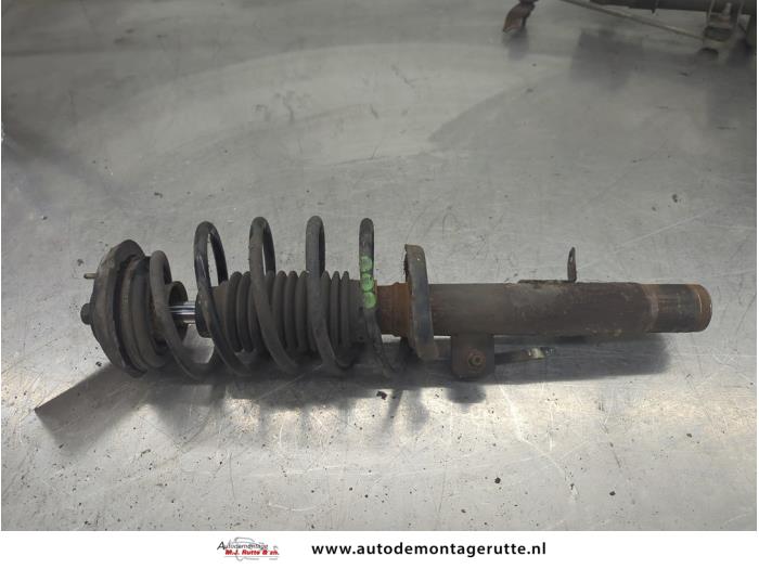 Gebruikte Veerpoot links-voor Citroen C3 O206641