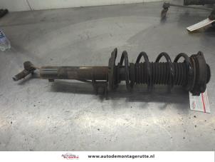 O206642 Gebruikte veerpoot links-voor Volkswagen Golf